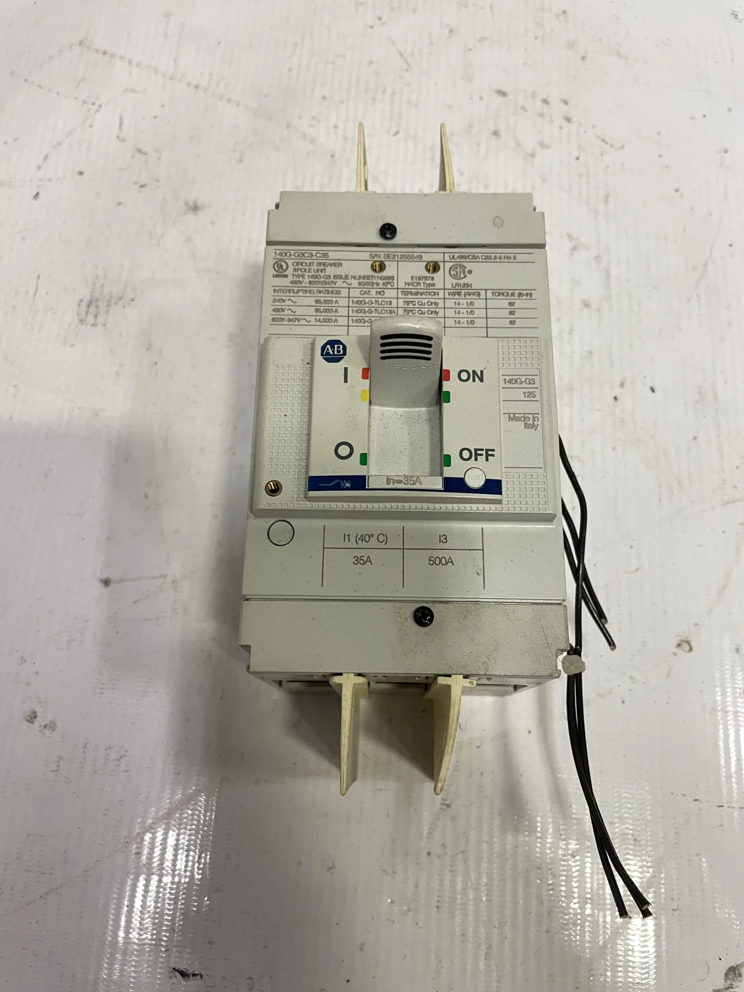 Allen-Bradley 140G-G3C3-C35 3 Pole 35A Instantaneous Trip Circuit Breaker