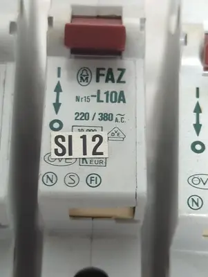 USED MOELLER FAZ L10A