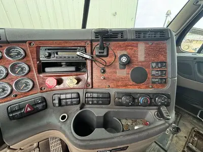 Used 2011 FREIGHTLINER CASCADIA Campers, Caravans, Motorhomes Wisconsin US | Proxy Equipment #1426135