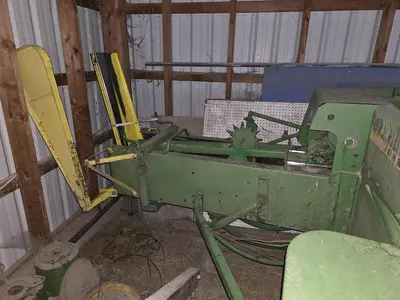 USED 1987 JOHN DEERE 337