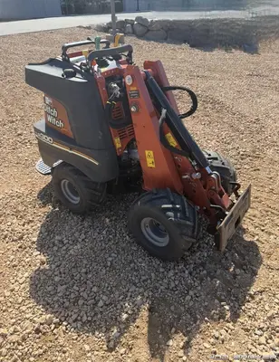 Used 2019 DITCH 2019 DITCH WITCH R300 Compact Utility Loaders Florida US | HDD Broker #1485539