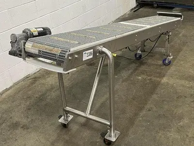 8' L Cleated Incline Conveyor