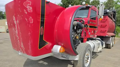USED 2014 PETERBILT 365