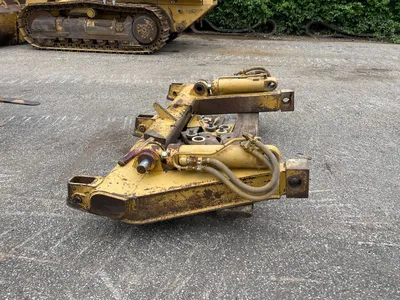 USED CATERPILLAR 953