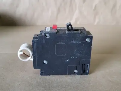 New | in-Stock SIEMENS QE120H Switchgears British Columbia CA | Lenmark #238950