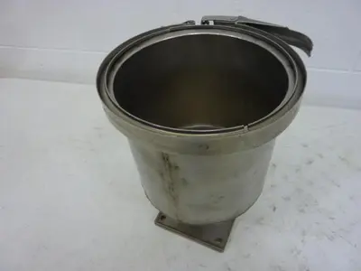 USED METAL FABRICATOR HOPPER832