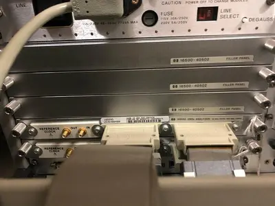 HEWLETT PACKARD 16500C LOGIC ANALYSIS SYSTEM 16500-40502 x3, 16555D Analyzer