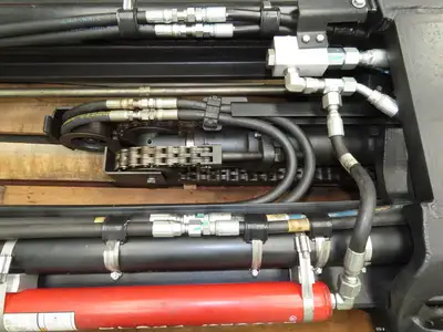 Hyster E80XN Forklift Mast Class IV 2 Stage 4 Lever 144.7" Lift 7000lb
