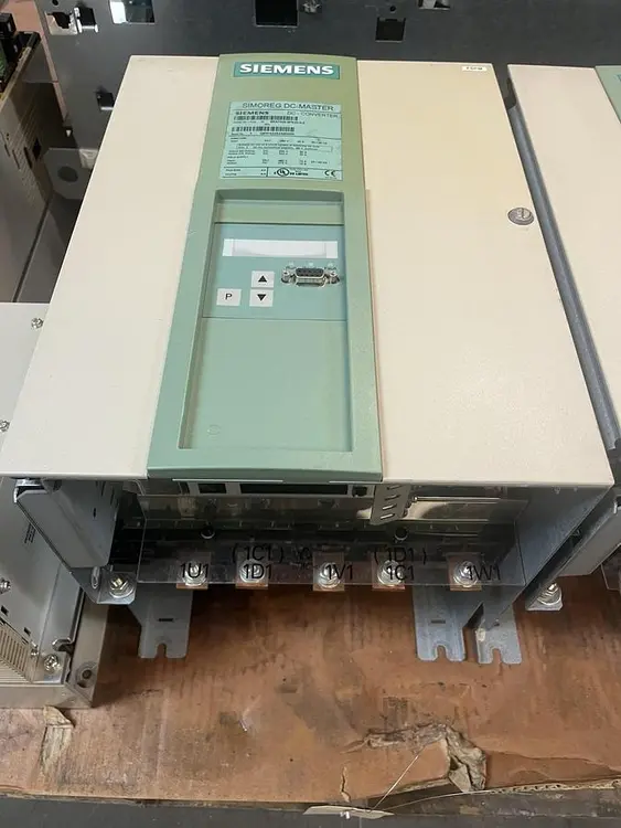 Used SIEMENS 6RA7025-6FS22-0-Z Input / Output Modules | Surplus Asset Holdings #1206018