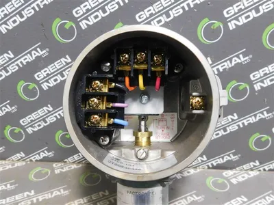 United Electric J120-164 Mechanical Pressure Switch 10A 250VAC Option 1010 Used