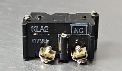 Cutler Hammer E30KLA2 Contact block. Loc4E25