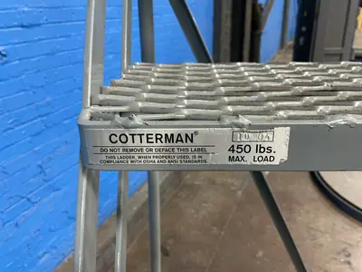 Used _UNKNOWN_ _UNKNOWN_ Ladders Ohio US | HGR 24 #1373282