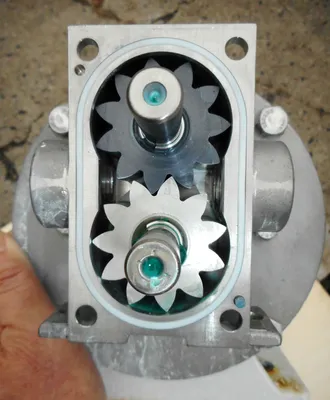 USED LIQUIFLO "ROTOGEAR" 37-MC