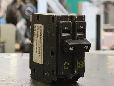 USED CUTLER-HAMMER CHQ240