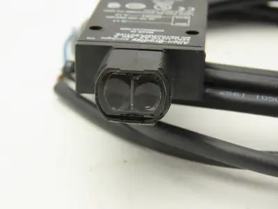 Allen Bradley 42KL-U2TC-A2 Minisight Photoelectric Sensor 5m Reflective Ser A