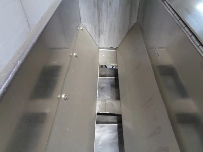 Used UNKNOWN _UNKNOWN_ Vibratory Feeders California US | BakeryEquipment.com #1554735