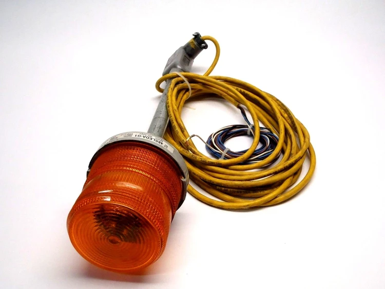 Used Edwards Adaptabeacon Light Sources / LED Michigan US | Maverick Industrial Sales #1463851