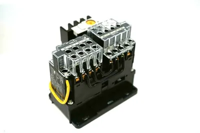 NEW FUJI ELECTRIC SJ06WGRM /N MAGNETIC SWITCH DC24V 2A1B SJ06WGRMN