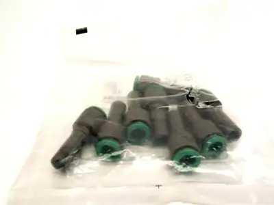 USED SMC 8MM 5/16 INCH PNEUMATIC TEE FITTINGS
