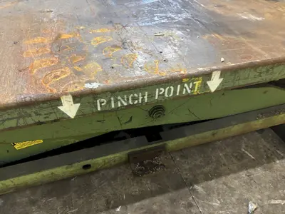 108' X 48" HYDRAULIC LIFT TABLE: STOCK #23555