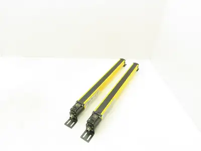Allen Bradley 440L-P4J0480YD Light Curtain Guardmaster Receiver/Transmitter Set