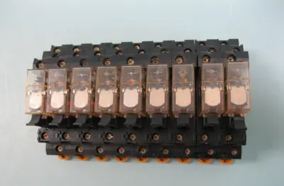 USED Allen-Bradley ["700-HK36Z24", "700-HN121"]