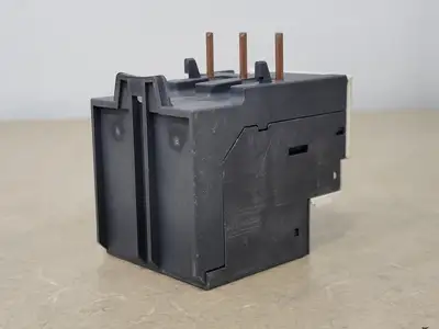 USED SCHNEIDER ELECTRIC LRD 12