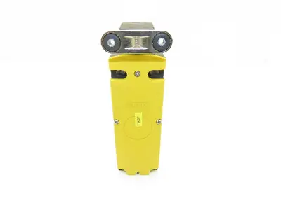 Siemens 3SE5322-0SB21 Safety Switch 240VAC 3A Magnet 24VDC