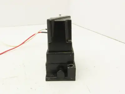 Parker GGL20025B01M05 Pneumatic Air 4/2 Solenoid Control Valve 120V 1/4" NPT