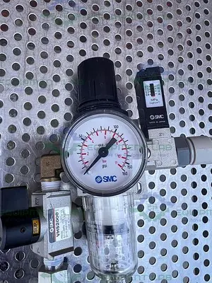 USED SMC AW2000-02 FILTER REGULATOR  W/ SMC VHS2000