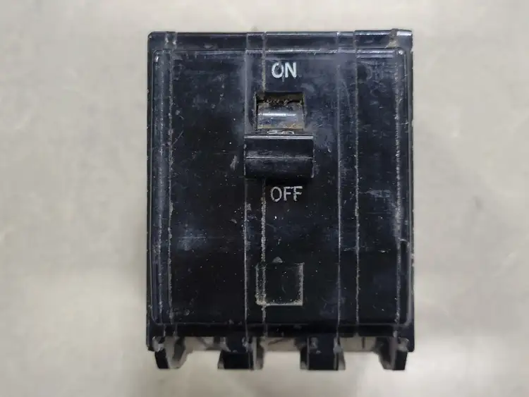 Used SQUARE D QO320 Switchgears British Columbia CA | Lenmark #242320