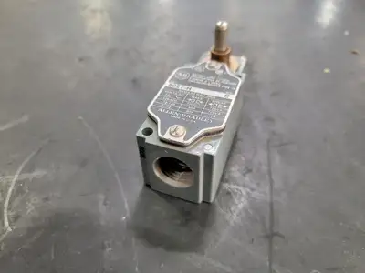 USED ALLEN-BRADLEY 802T-H