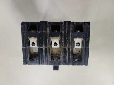 USED SQUARE D FHL36030