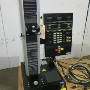USED 2002 INSTRON 442