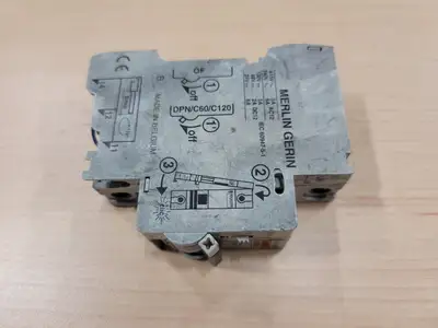USED MERLIN GERIN 25798