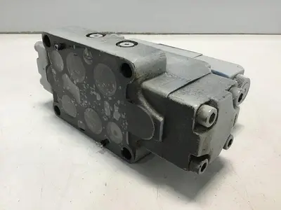 USED VICKERS DG4V-3-6C-M-U-HL7-60-B13