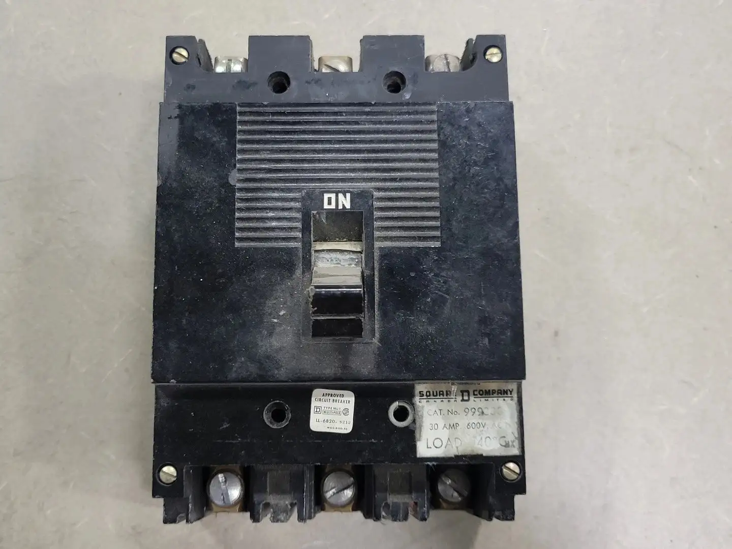 USED SQUARE D 999230