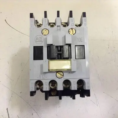 USED ALLEN BRADLEY 100-A12ND3 SER B