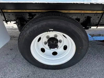 Used 2023 ISUZU NPR HD Box trucks Florida US | Truck and Van Outlet #1509136