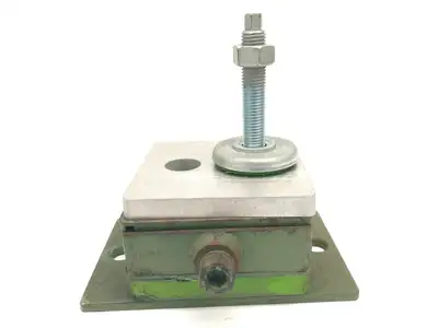Used AIRLOC WEDGMOUNT PRECISION LEVELERS VRC Bolts | Maverick Industrial Sales #1114266