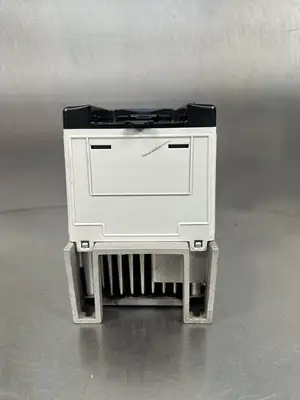 Allen-Bradley 20A D 2P1A3AYYNNC0 PowerFlex 70 480V, 1HP, 2.4A (BIN-1.4.4)