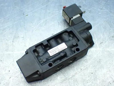 4pcs Pneumatic/hydraulic Lot. Mac, Yuken, Norgren