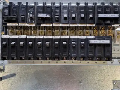 New | in-Stock 1997 CUTLER-HAMMER YS20C42 Switchgears British Columbia CA | Lenmark #835439