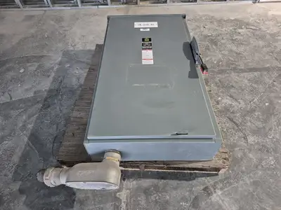 USED SQUARE D CH365R
