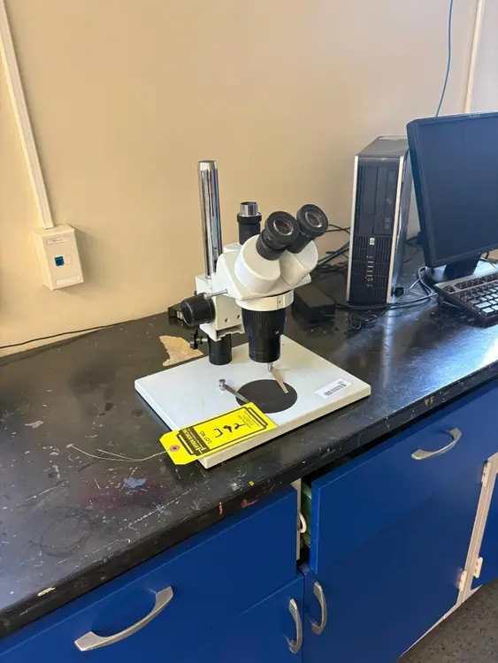 Used _UNKNOWN_ _UNKNOWN_ Microscopes Ohio US | Myron Bowling Auctioneers Inc #1504649