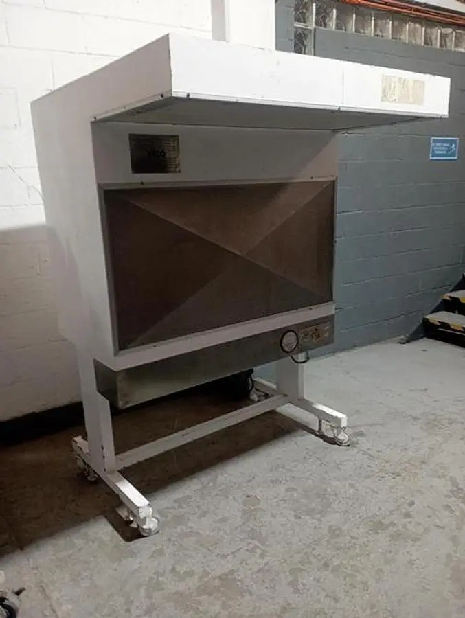 Veco laminar flow hood