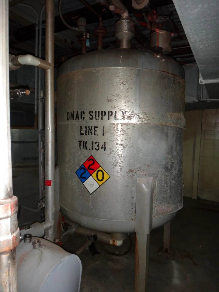 645 Gallon 304 Stainless Vertical Tanks