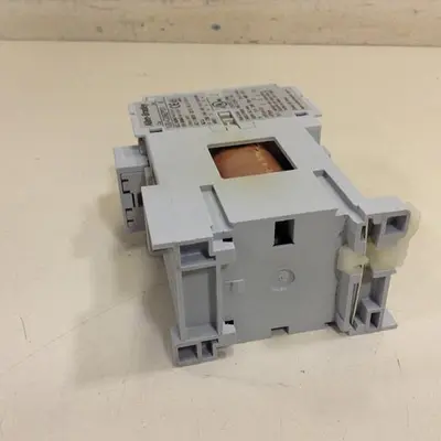 USED ALLEN BRADLEY 100-C09D.01 SER A