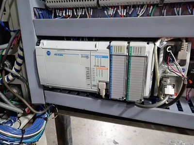 USED 2001 YASKAWA ELECTRIC CORPORATION YASNACXRCUP20
