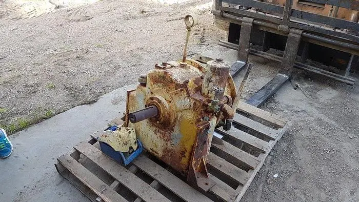 Used TWIN DISC 1-C-1502-2 HYDRAULIC TORQUE CONVERTER Gearboxes Saskatchewan CA | Chad Equipment #466701